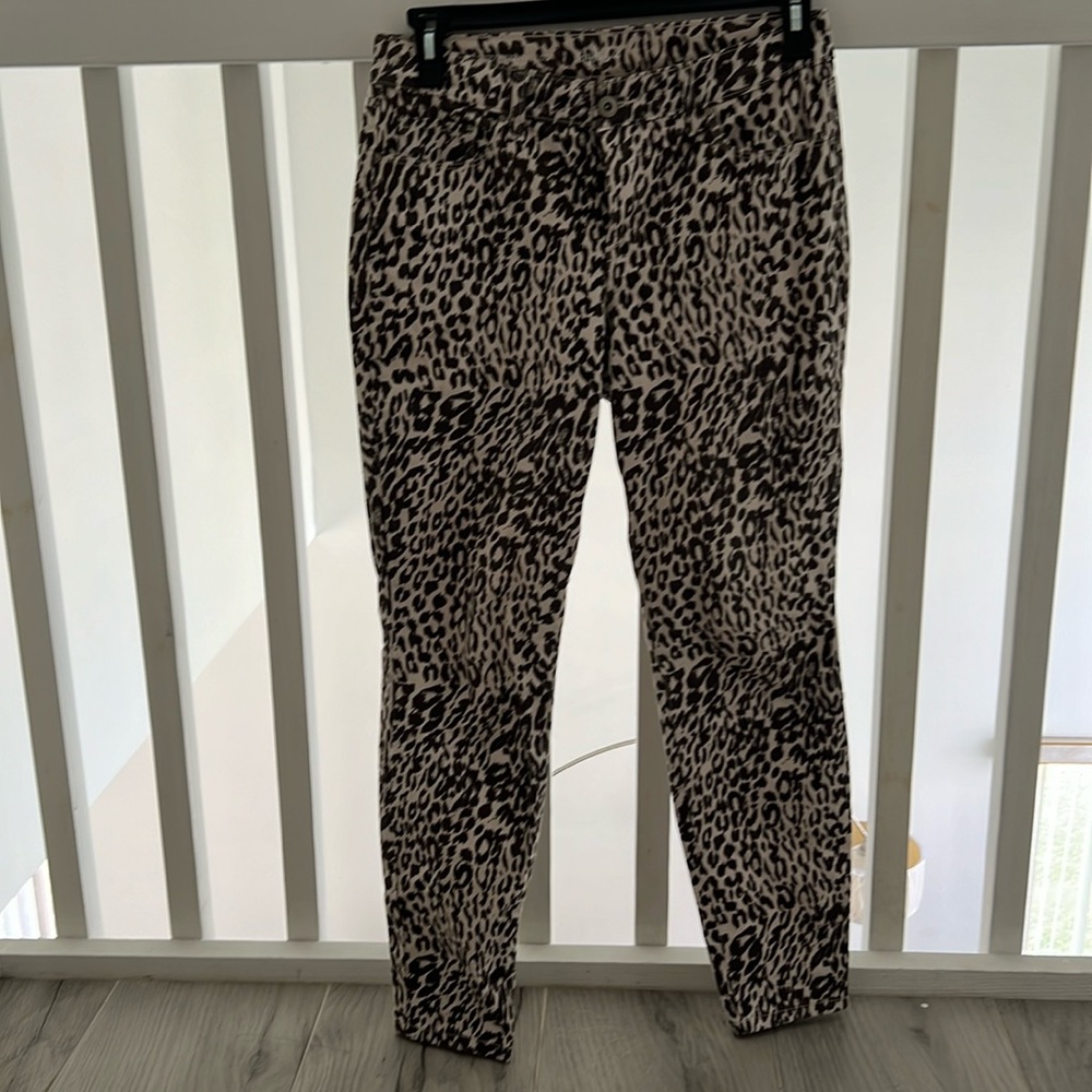 Never used pant , curvy skinny leg